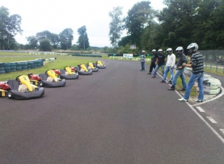  Competencia con amigos 